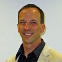 Matt Hils, Pla, Asla