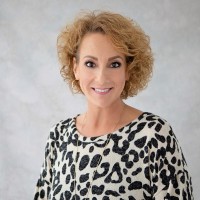 Susan Lee