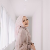 Zerlina Cleantha Perlita