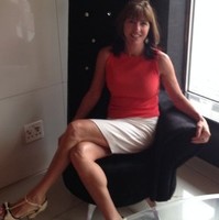 Lorraine Hart