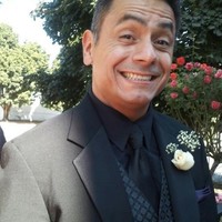 Robert Santoya