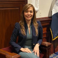 May De la Cruz