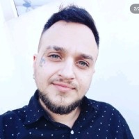 Lucas Ezequiel Vázquez (Él/He)