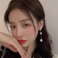Nina Zhu