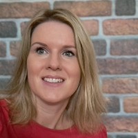 Claudia Schmid