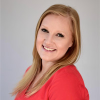 Julie August