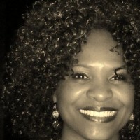 Rochelle Holt