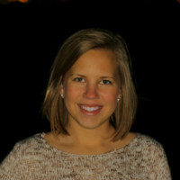 Laura Manzer, Pe