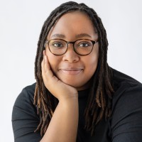 Nia Freeman, Ma