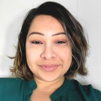Dorina Flores
