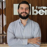 Armando Martínez, Mba