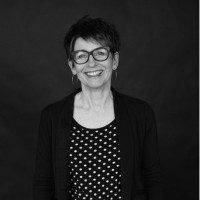 Linette Schuppen, Van
