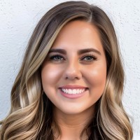 Savannah Knox, Mba