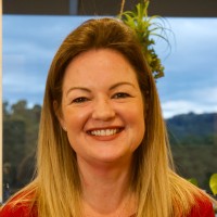 Ellisa Bourne