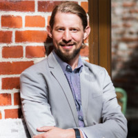 Henrik Almström