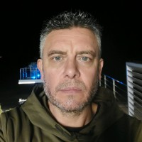 Darren Falcus