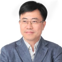 Sang-Ku Kang