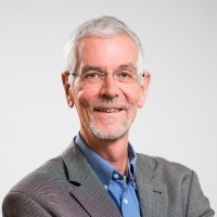 Dr. Thomas Bayer