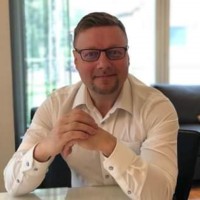 Tommi Valtonen