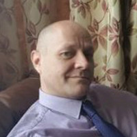 Simon Banks