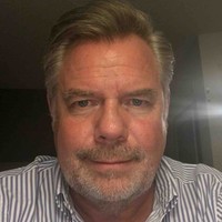 Eric J Titus