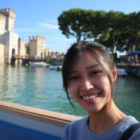 Xin Yi