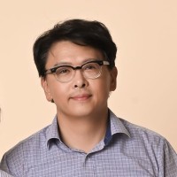 Hyunseok Y.
