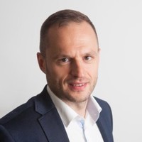 Dmitry Zamoryakhin, MD　（ディミトリ　ザモリャヒン）