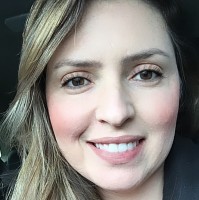 Elaine Andrade