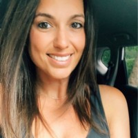 Holly Reis Rt (R) (Mr)