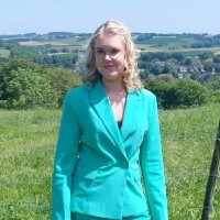 Anna Van Der Veen