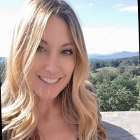 Nicole D Goral