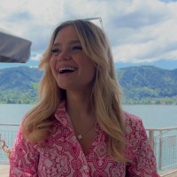 Vanessa J. Schulz
