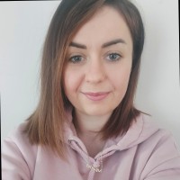 Holly Farrell