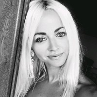 Holly Williams
