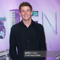 Carson Dee