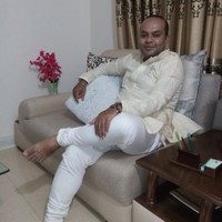 Faruk Azom