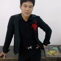 黄万国