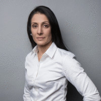 Tara Chahl, C.E.T.