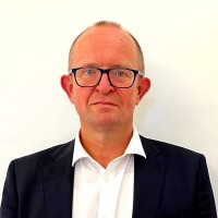 Neil Pickthall Miet
