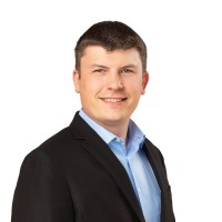 Matt Kozma, Pe