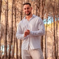 Xhesi Loci