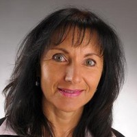 Annette Curth