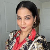Niviya Giri