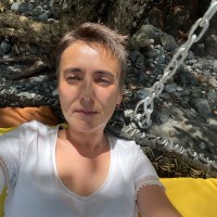 Yvanie Caillé