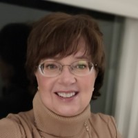 Julie Carlson