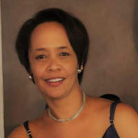 Lara Mangena