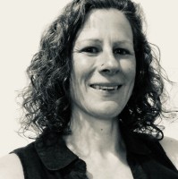 Dr Leah Pybus