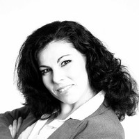 Анна Шутова