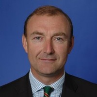 Dr. Matthias Graeper